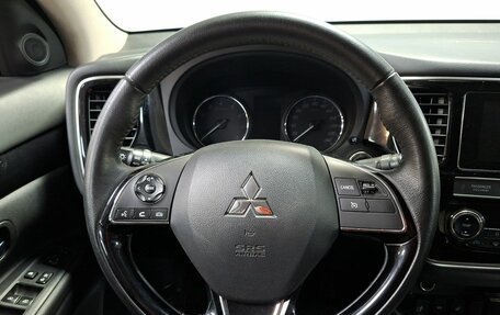 Mitsubishi Outlander III рестайлинг 3, 2019 год, 2 275 000 рублей, 17 фотография