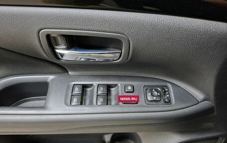 Mitsubishi Outlander III рестайлинг 3, 2019 год, 2 275 000 рублей, 19 фотография