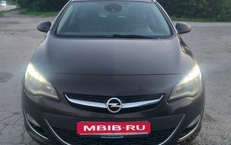 Opel Astra J, 2014 год, 750 000 рублей, 3 фотография