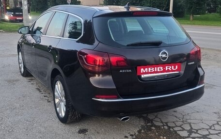Opel Astra J, 2014 год, 750 000 рублей, 4 фотография