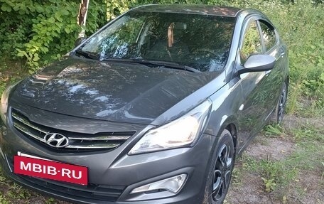 Hyundai Solaris II рестайлинг, 2016 год, 690 000 рублей, 3 фотография