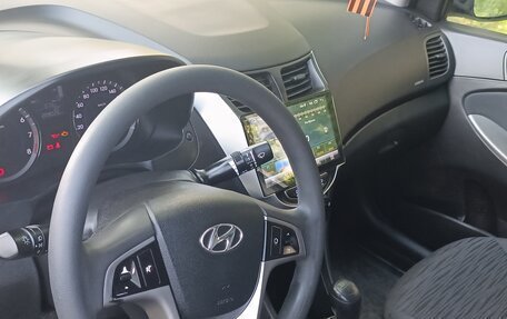Hyundai Solaris II рестайлинг, 2016 год, 690 000 рублей, 12 фотография