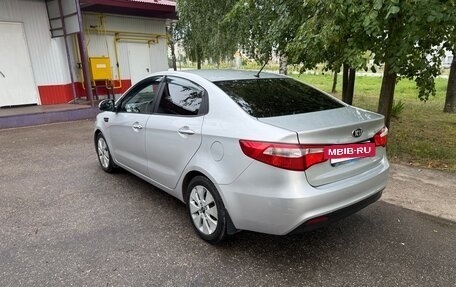 KIA Rio III рестайлинг, 2013 год, 830 000 рублей, 4 фотография