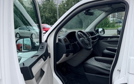 Volkswagen Caravelle T6 рестайлинг, 2017 год, 3 250 000 рублей, 7 фотография
