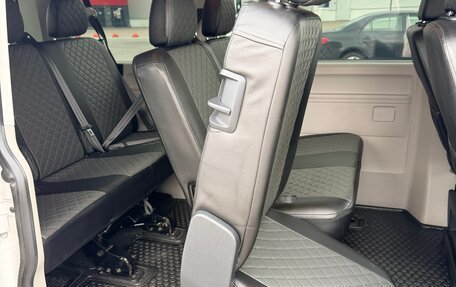 Volkswagen Caravelle T6 рестайлинг, 2017 год, 3 250 000 рублей, 11 фотография