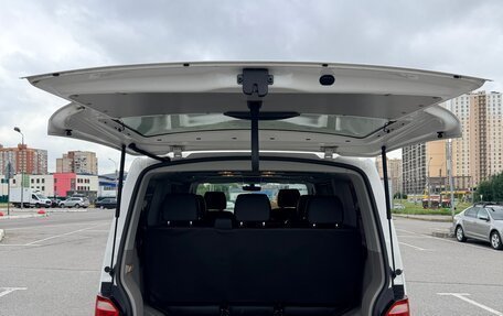 Volkswagen Caravelle T6 рестайлинг, 2017 год, 3 250 000 рублей, 6 фотография