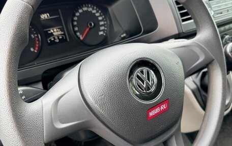 Volkswagen Caravelle T6 рестайлинг, 2017 год, 3 250 000 рублей, 14 фотография