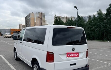 Volkswagen Caravelle T6 рестайлинг, 2017 год, 3 250 000 рублей, 5 фотография