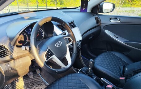Hyundai Solaris II рестайлинг, 2016 год, 1 000 000 рублей, 4 фотография