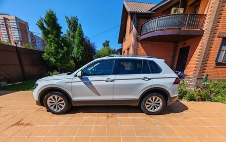 Volkswagen Tiguan II, 2018 год, 2 100 000 рублей, 3 фотография