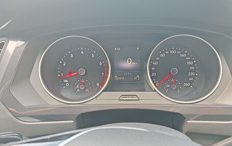 Volkswagen Tiguan II, 2018 год, 2 100 000 рублей, 11 фотография