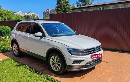 Volkswagen Tiguan II, 2018 год, 2 100 000 рублей, 2 фотография