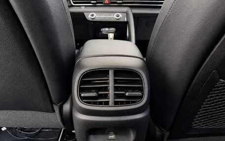 Hyundai Elantra, 2023 год, 2 015 000 рублей, 13 фотография