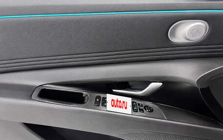 Hyundai Elantra, 2023 год, 2 015 000 рублей, 14 фотография
