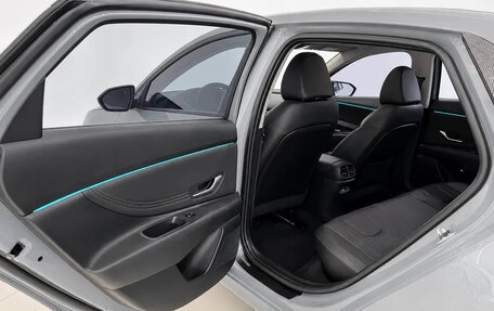 Hyundai Elantra, 2023 год, 2 015 000 рублей, 12 фотография