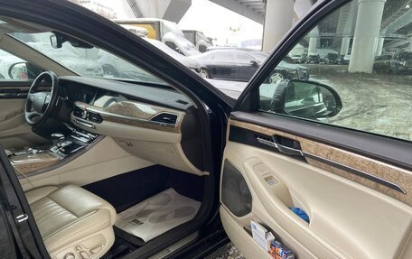 Genesis G90 I рестайлинг, 2017 год, 2 680 000 рублей, 10 фотография