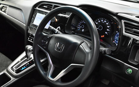 Honda Shuttle II, 2018 год, 1 670 000 рублей, 19 фотография