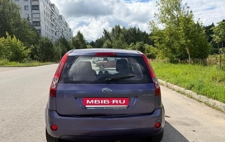 Ford Fiesta, 2006 год, 245 000 рублей, 2 фотография