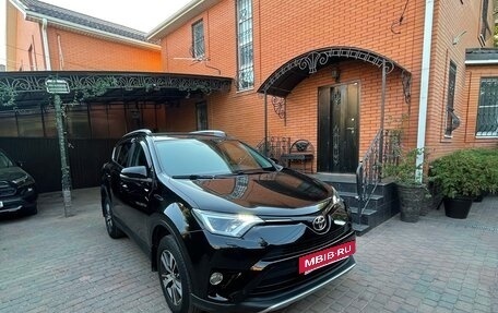 Toyota RAV4, 2017 год, 2 500 000 рублей, 9 фотография