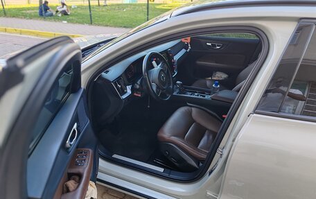 Volvo V60 II, 2018 год, 2 300 000 рублей, 3 фотография