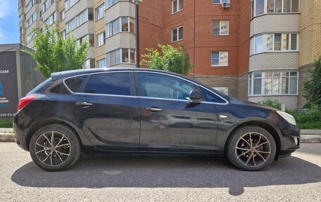 Opel Astra J, 2010 год, 490 000 рублей, 3 фотография