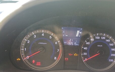 Hyundai Solaris II рестайлинг, 2014 год, 860 000 рублей, 8 фотография