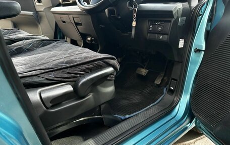 Honda Freed I, 2013 год, 1 050 000 рублей, 33 фотография