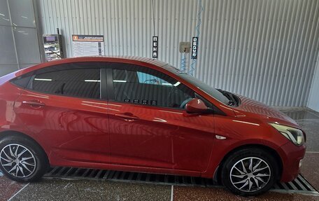 Hyundai Solaris II рестайлинг, 2016 год, 900 000 рублей, 3 фотография