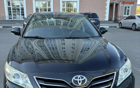 Toyota Camry, 2011 год, 1 350 000 рублей, 2 фотография