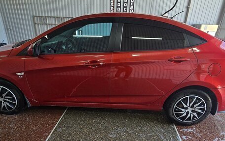 Hyundai Solaris II рестайлинг, 2016 год, 900 000 рублей, 8 фотография