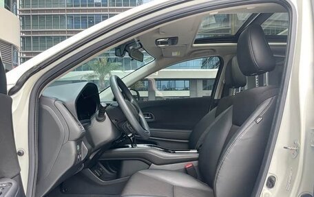 Honda Vezel, 2022 год, 1 420 000 рублей, 8 фотография