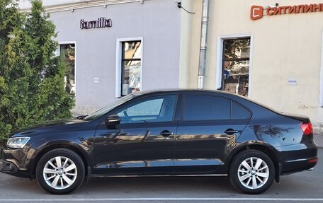 Volkswagen Jetta VI, 2013 год, 950 000 рублей, 2 фотография