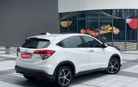 Honda Vezel, 2022 год, 1 420 000 рублей, 19 фотография