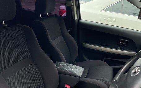 Toyota Ist II, 2002 год, 585 000 рублей, 13 фотография