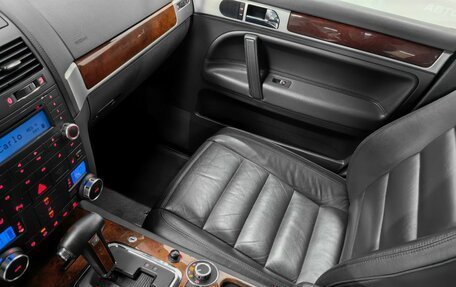 Volkswagen Touareg III, 2005 год, 900 000 рублей, 13 фотография