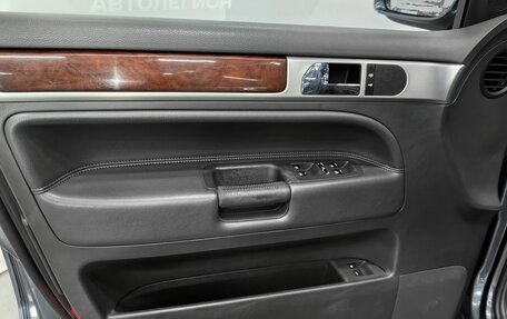 Volkswagen Touareg III, 2005 год, 900 000 рублей, 25 фотография