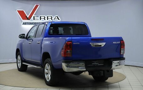 Toyota Hilux VIII, 2015 год, 2 830 000 рублей, 7 фотография