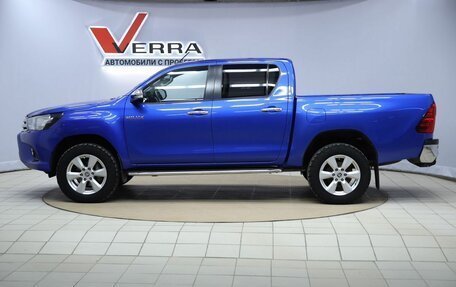 Toyota Hilux VIII, 2015 год, 2 830 000 рублей, 8 фотография