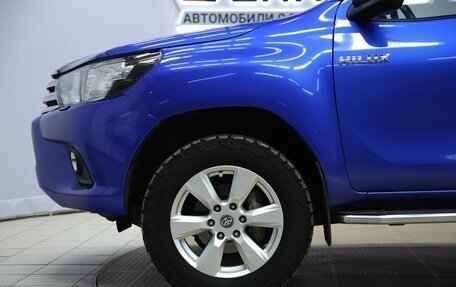 Toyota Hilux VIII, 2015 год, 2 830 000 рублей, 10 фотография