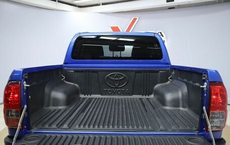 Toyota Hilux VIII, 2015 год, 2 830 000 рублей, 9 фотография