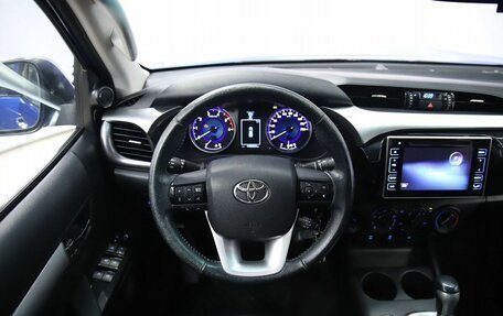Toyota Hilux VIII, 2015 год, 2 830 000 рублей, 14 фотография