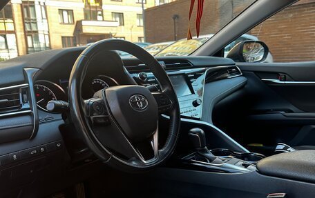Toyota Camry, 2018 год, 2 550 000 рублей, 5 фотография