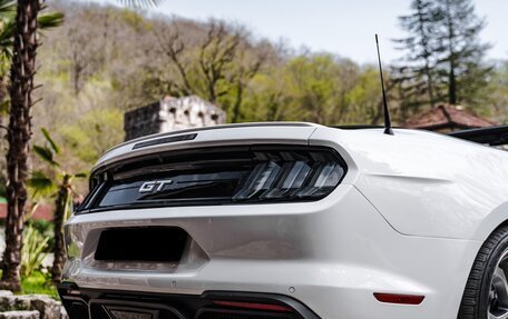 Ford Mustang VI рестайлинг, 2021 год, 5 700 000 рублей, 8 фотография