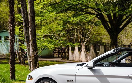 Ford Mustang VI рестайлинг, 2021 год, 5 700 000 рублей, 6 фотография