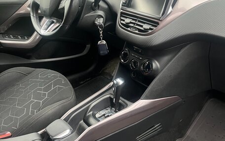 Peugeot 2008 II, 2014 год, 630 000 рублей, 11 фотография