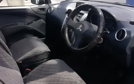 Mitsubishi Colt VI рестайлинг, 2003 год, 295 000 рублей, 6 фотография