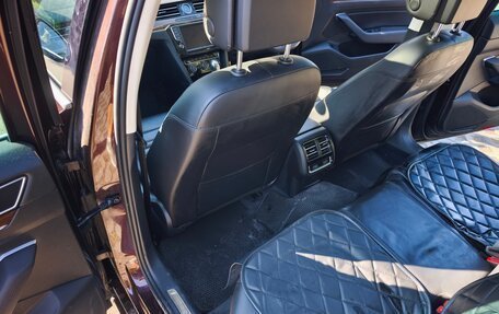 Volkswagen Passat B8 рестайлинг, 2015 год, 1 350 000 рублей, 14 фотография