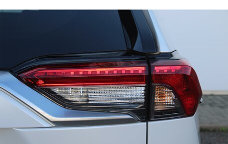 Toyota RAV4, 2025 год, 5 990 000 рублей, 11 фотография