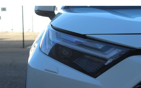 Toyota RAV4, 2025 год, 5 990 000 рублей, 13 фотография