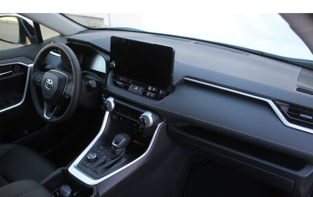 Toyota RAV4, 2025 год, 5 990 000 рублей, 32 фотография